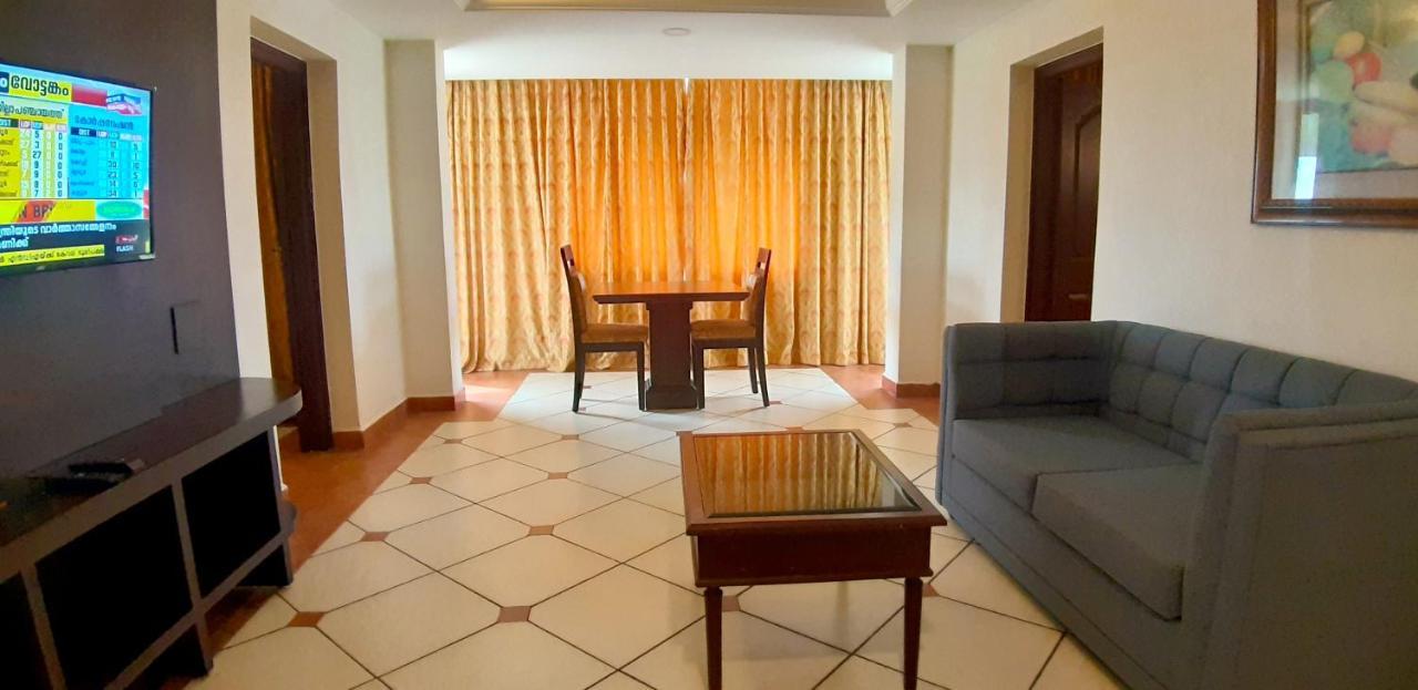 Emarald Hotel Cochin Kochi Extérieur photo