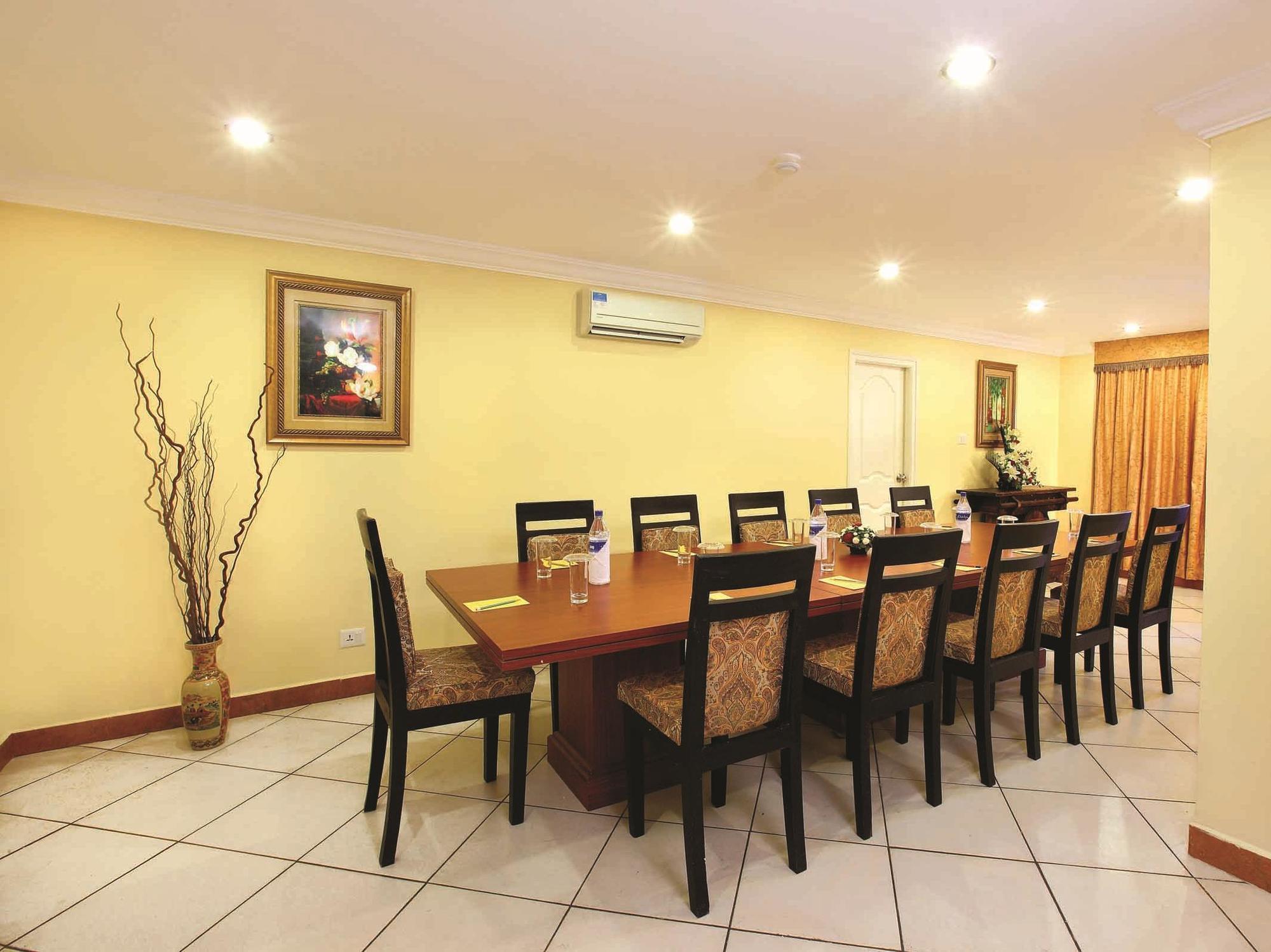Emarald Hotel Cochin Kochi Extérieur photo