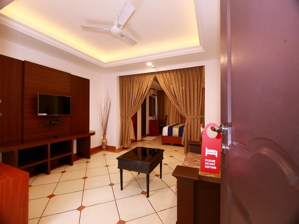 Emarald Hotel Cochin Kochi Extérieur photo
