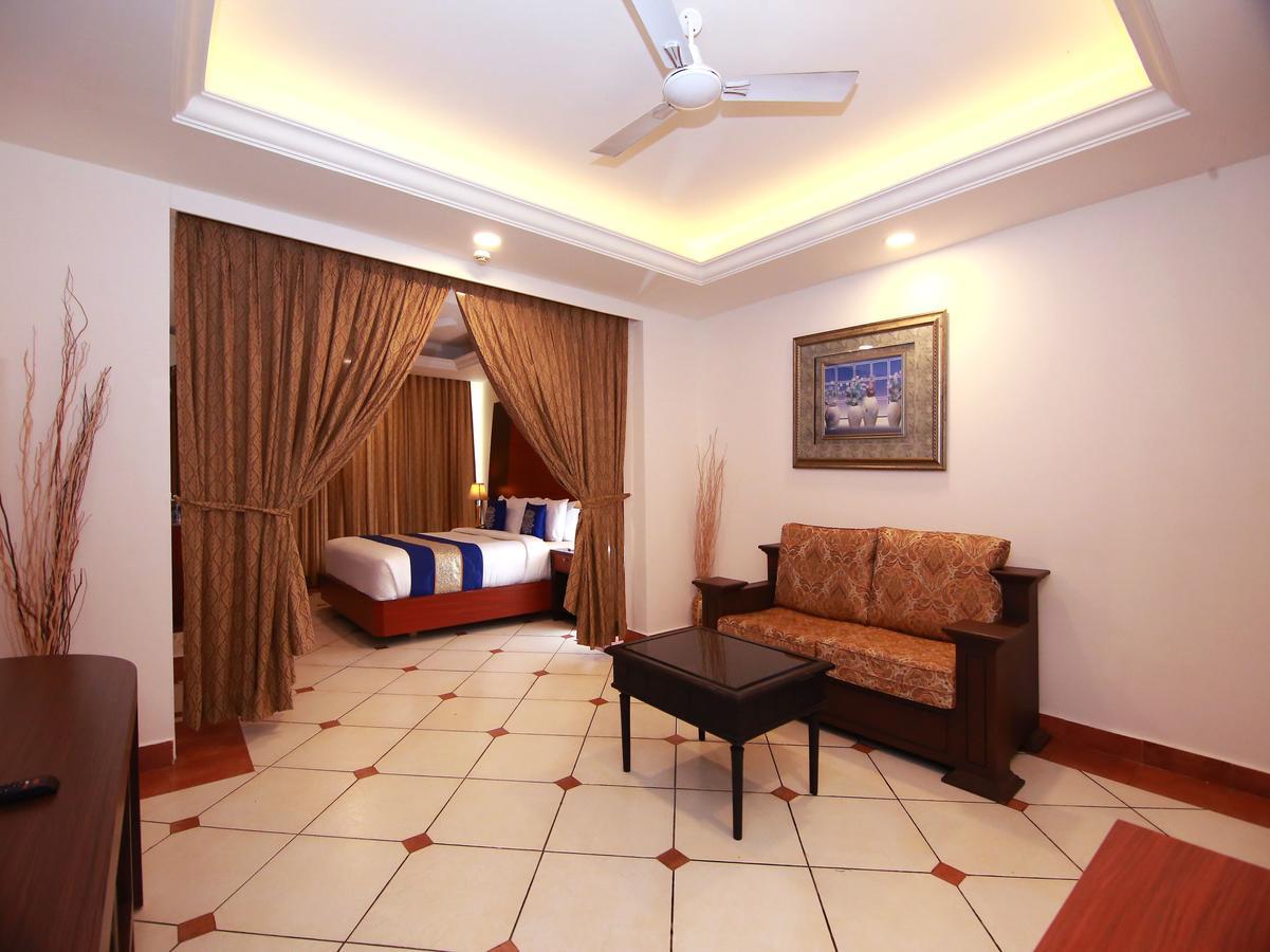 Emarald Hotel Cochin Kochi Extérieur photo