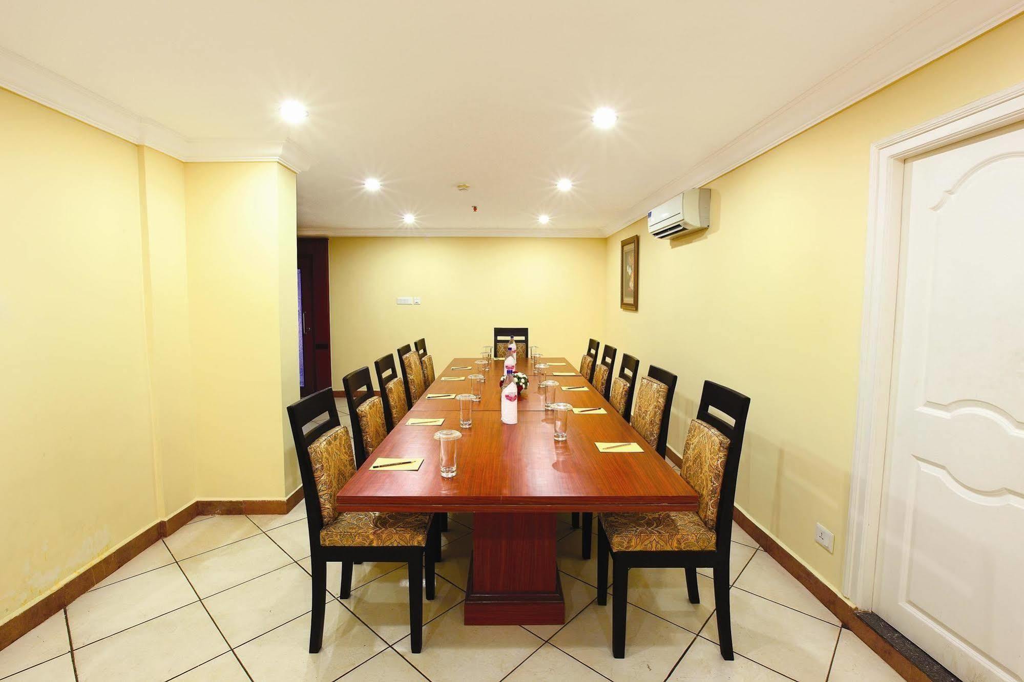 Emarald Hotel Cochin Kochi Extérieur photo