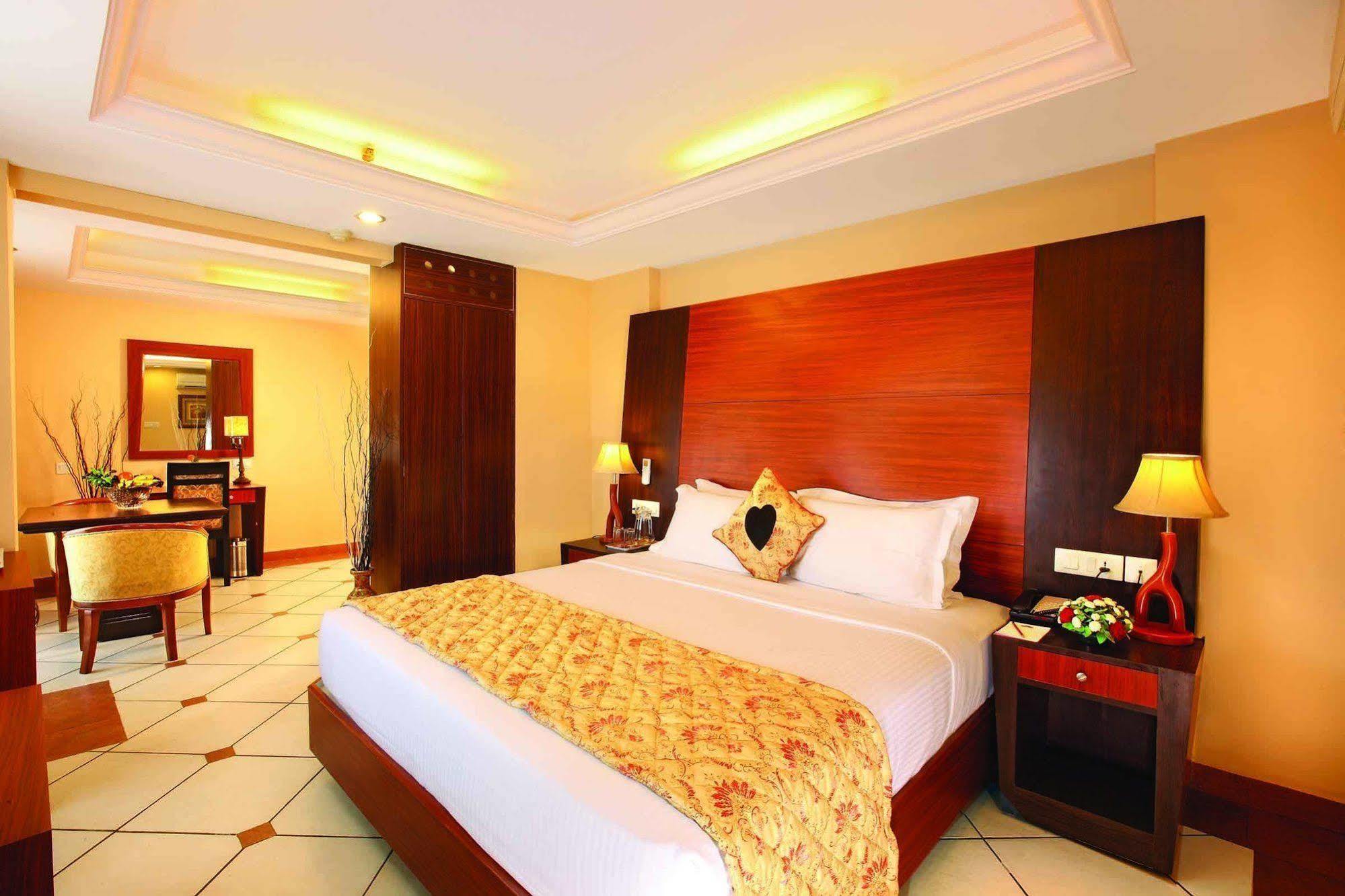 Emarald Hotel Cochin Kochi Extérieur photo