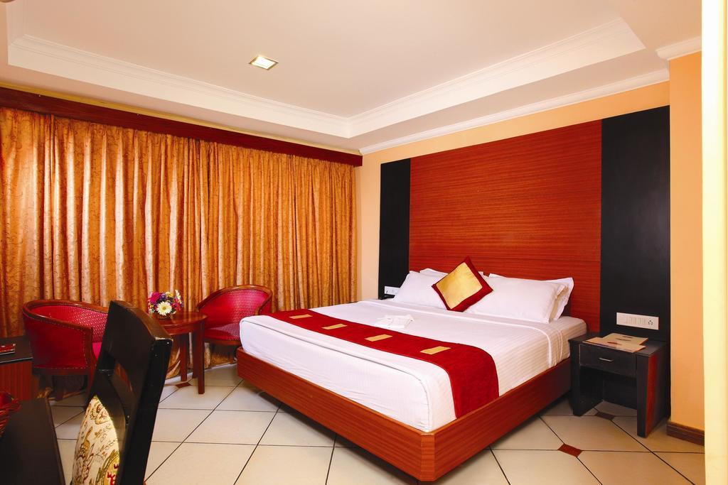 Emarald Hotel Cochin Kochi Extérieur photo